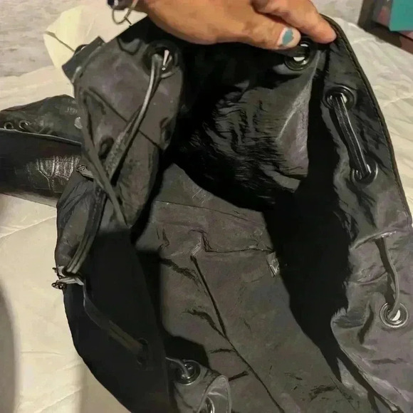 Rebeca minkoff purse - Picture 8 of 9